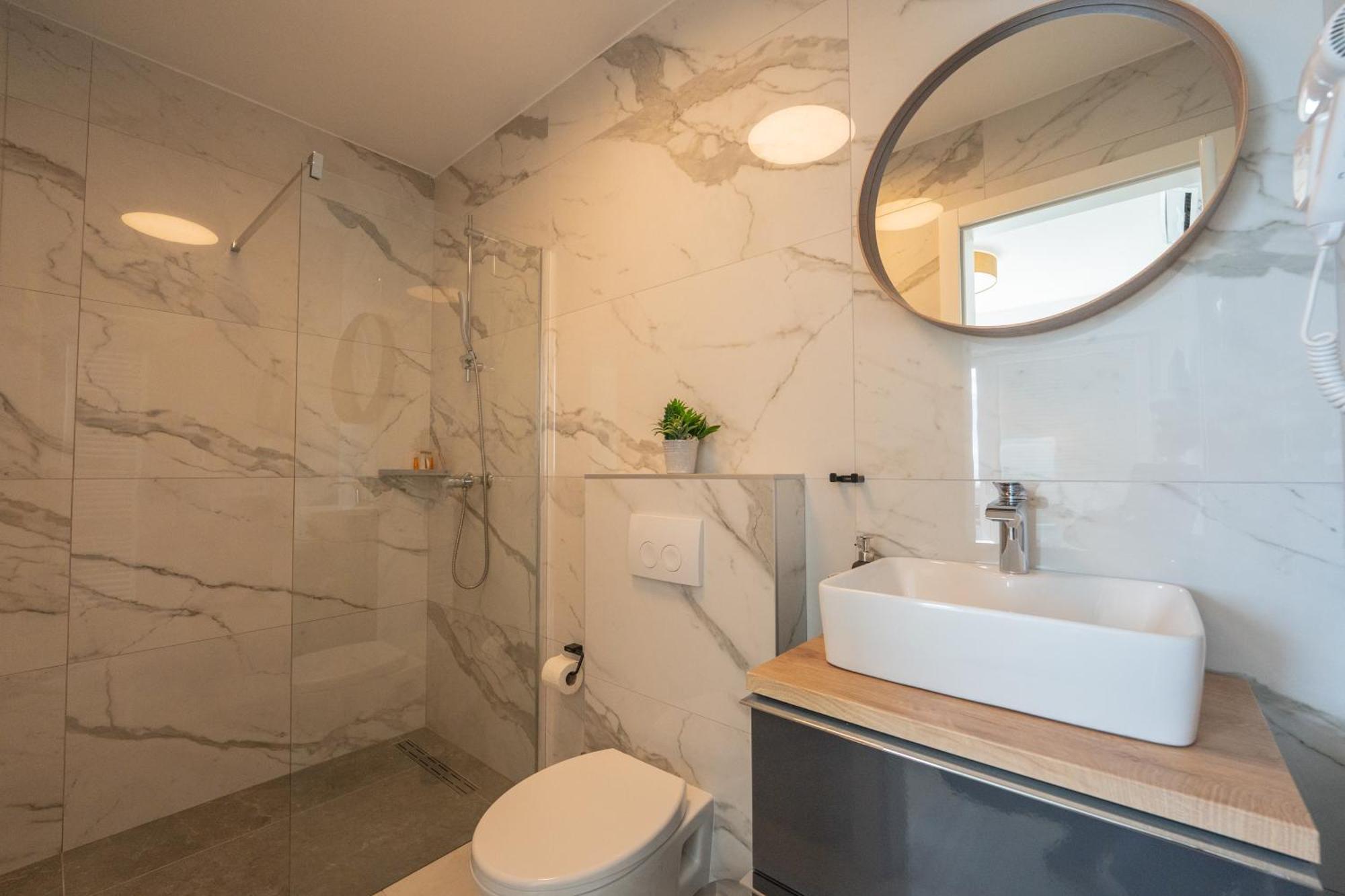 Villas Royal I With Private Pool Novalja Habitación foto